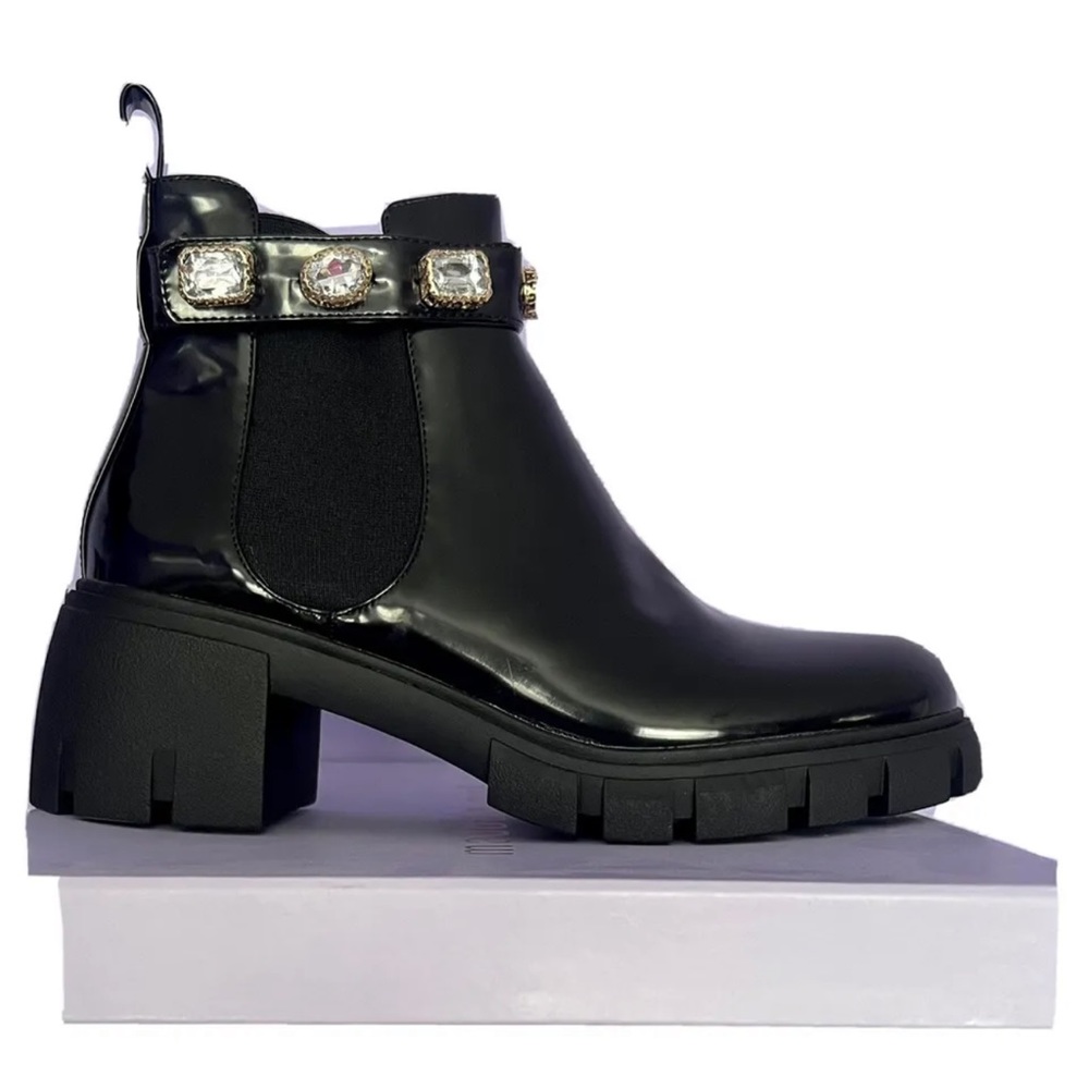 Madden Girl “ Honeyy” boots